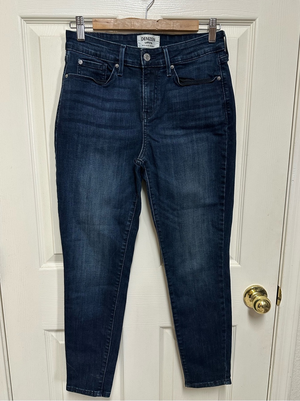 Levi's Dark Blue Mid-Rise Skinny Stretch Jeans